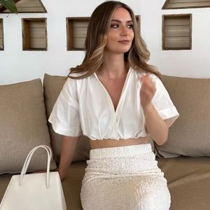 Zara white Cropped Shirt size Medium